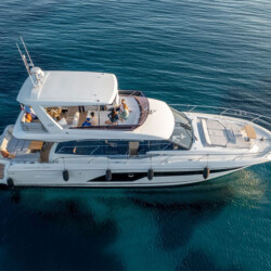 Prestige-590-Fly-1