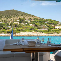 yacht Sunseeker Predator 65 Saint-Tropez 4