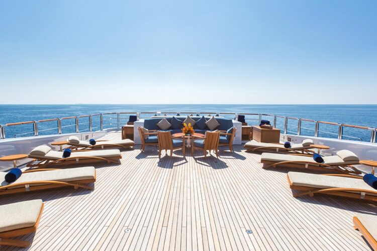 Yacht de luxe WHEELS Côte d'Azur 1