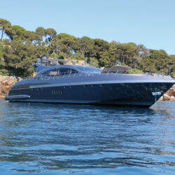 Yacht Mangusta 108 JFF Cannes 1