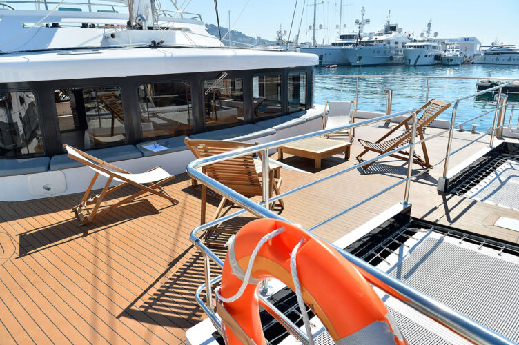 CAT 120 Cannes 13