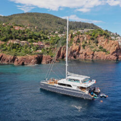 CAT 120 Cannes 4