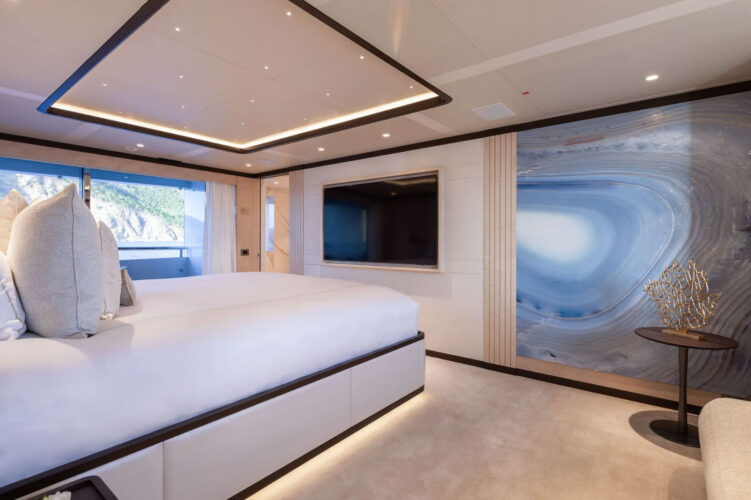 Fantasea yacht charter French Riviera 25