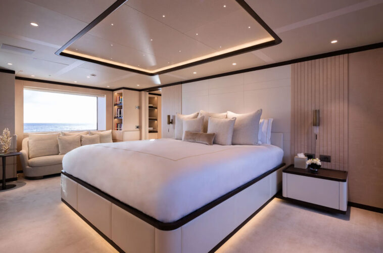 Fantasea yacht charter French Riviera 26