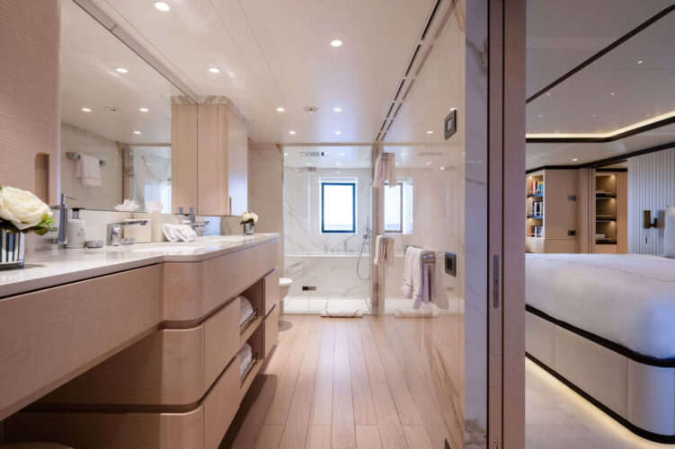 Fantasea yacht charter French Riviera 29
