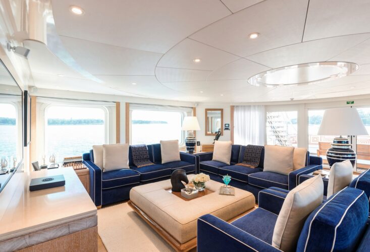 La Tania yacht charter French Riviera 10