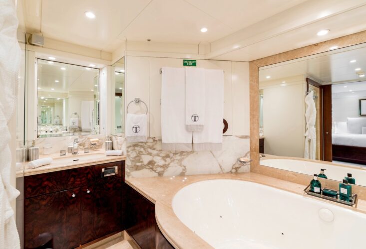 La Tania yacht charter French Riviera 15