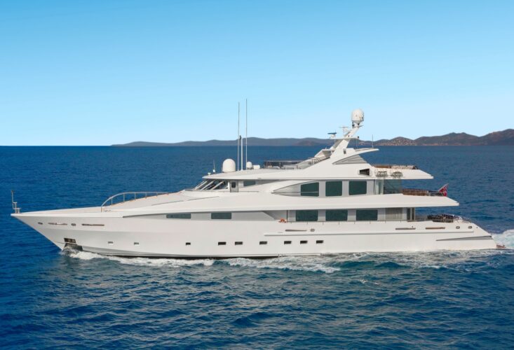 La Tania yacht charter French Riviera 26