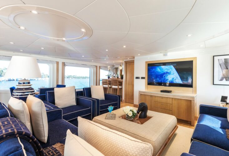 La Tania yacht charter French Riviera 9
