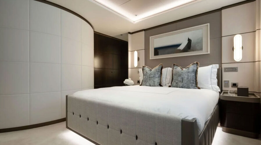 MOSKITO yacht charter French Riviera 35