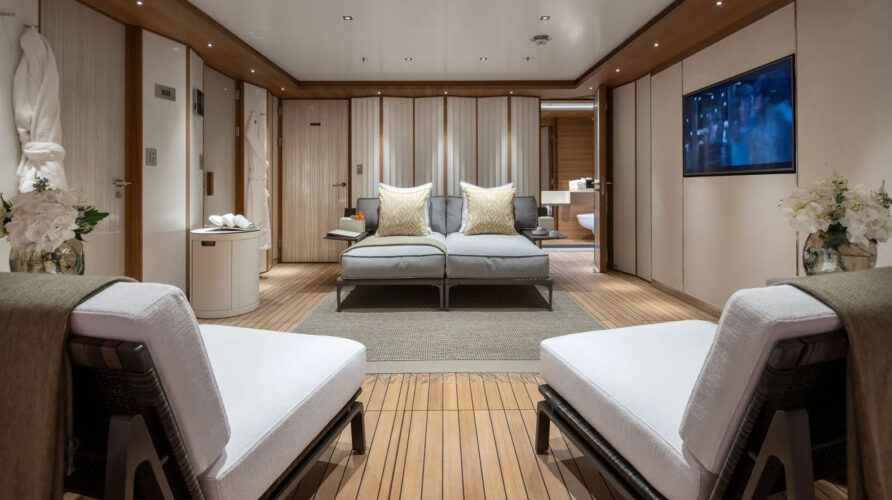 MOSKITO yacht charter French Riviera 8