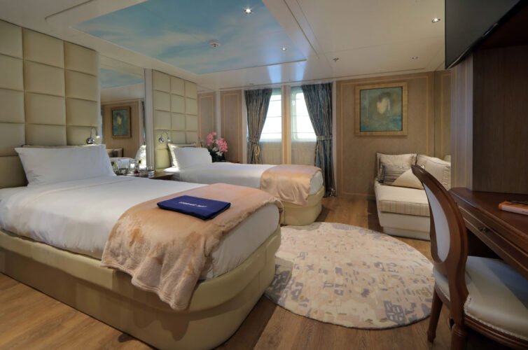 Moonlight II yacht charter French Riviera 17
