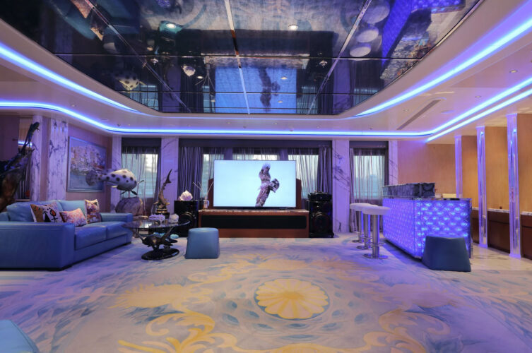 Moonlight II yacht charter French Riviera 7