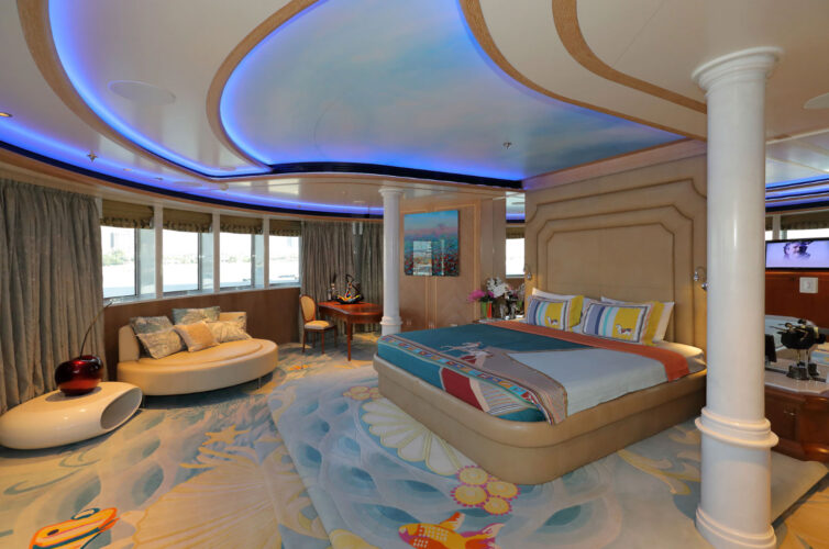 Moonlight II yacht charter French Riviera 8