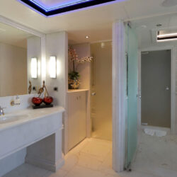Moonlight II yacht charter French Riviera 9