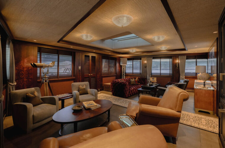Pink Shadow yacht charter French Riviera 11