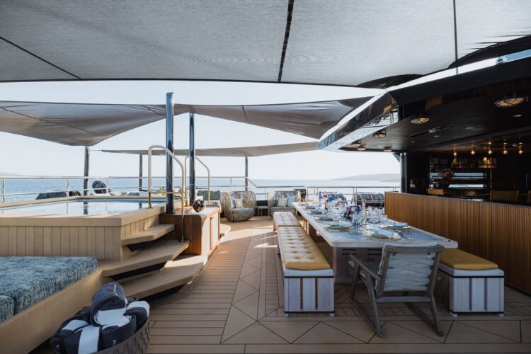 Pink Shadow yacht charter French Riviera 13