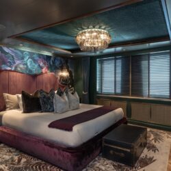 Pink Shadow yacht charter French Riviera 6