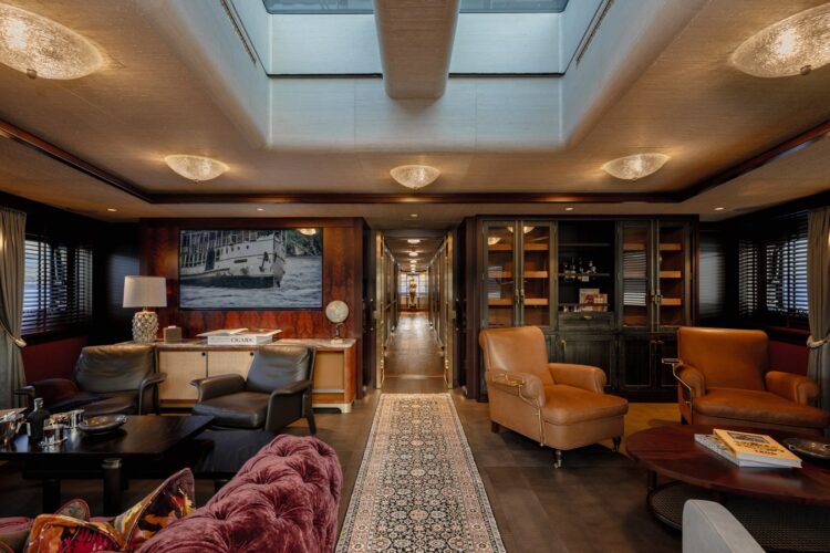 Pink Shadow yacht charter French Riviera 7