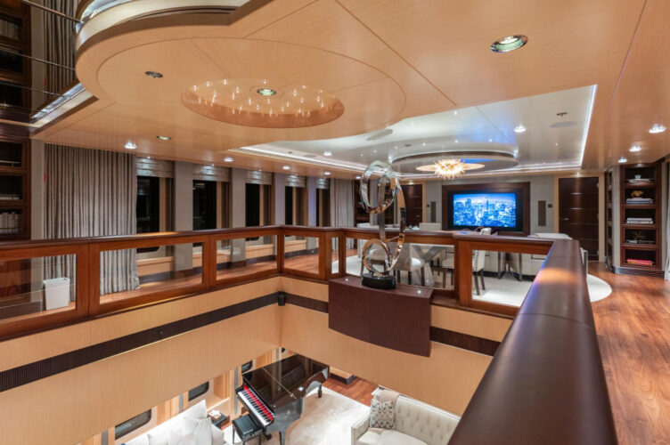 Quantum of Solace yacht charter French Riviera 16