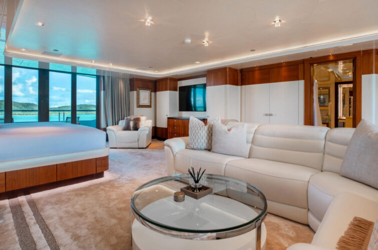 Quantum of Solace yacht charter French Riviera 22