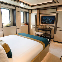 RELIANCE yacht charter French Riviera 10