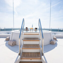 RELIANCE yacht charter French Riviera 19