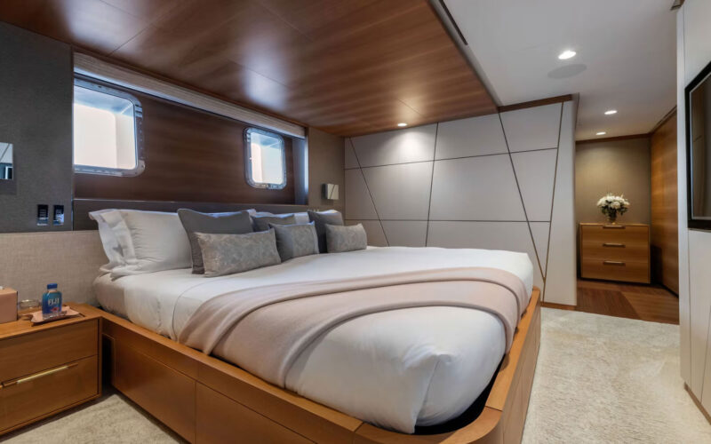 Silver Fox yacht charter French Riviera 8
