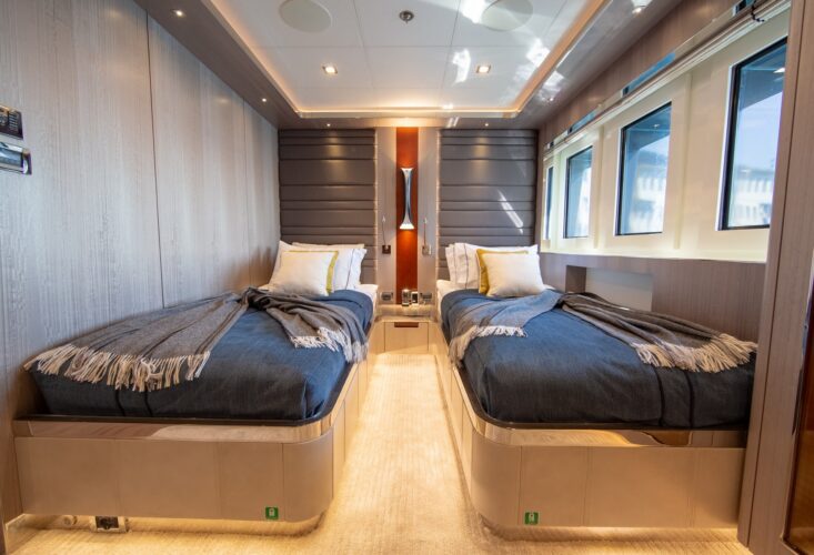 Location de yacht Starburst III Côte d'Azur 13
