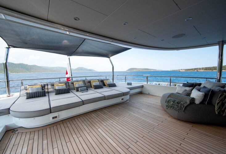 Location de yacht Starburst III Côte d'Azur 20