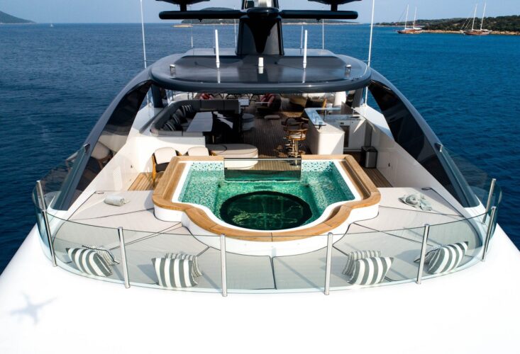 Location de yacht Starburst III Côte d'Azur 24