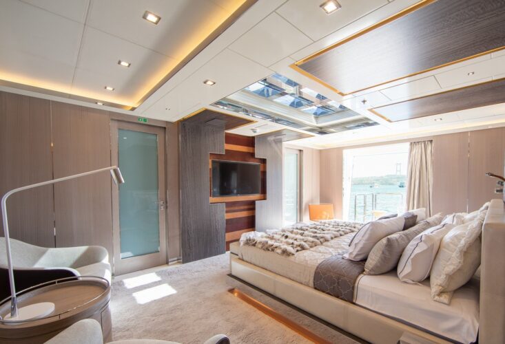 Location de yacht Starburst III Côte d'Azur 9