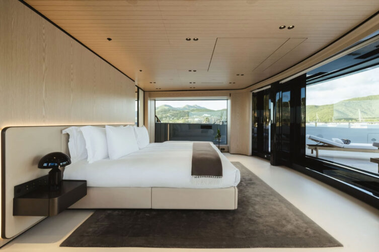 VIRTUOSITY yacht charter French Riviera 14