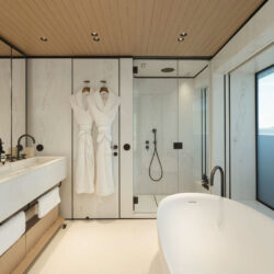VIRTUOSITY yacht charter French Riviera 15