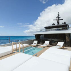 VIRTUOSITY yacht charter French Riviera 17