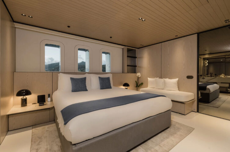 VIRTUOSITY yacht charter French Riviera 32