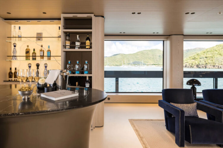 VIRTUOSITY yacht charter French Riviera 8