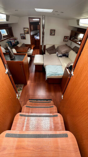 voilier Beneteau Oceanis 45 Antibes 10