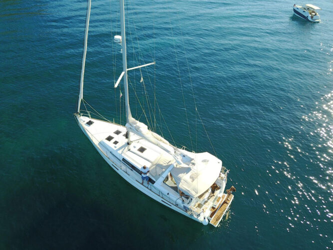 voilier Beneteau Oceanis 45 Antibes 5
