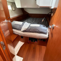 voilier Beneteau Oceanis 45 Antibes 8