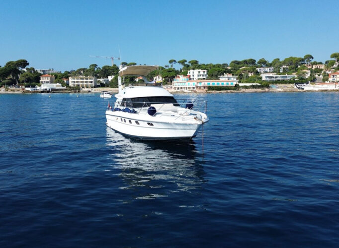 yacht Fairline 43 Fly Paradis 2