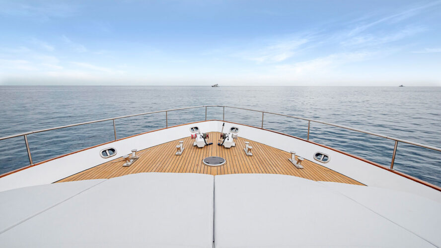location yacht Zaffiro Canados 90 Menton 10
