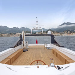 location yacht Zaffiro Canados 90 Menton 14