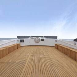 location yacht Zaffiro Canados 90 Menton 15