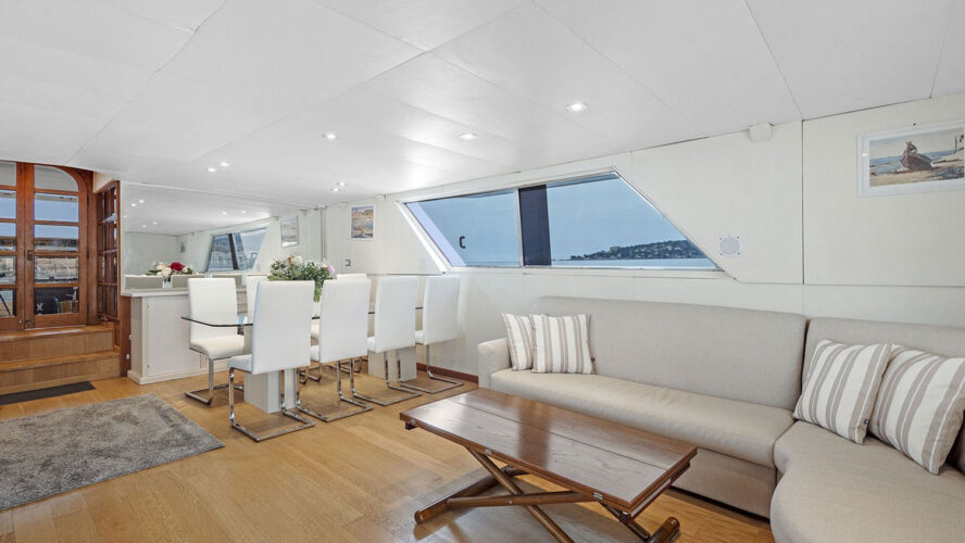 location yacht Zaffiro Canados 90 Menton 17
