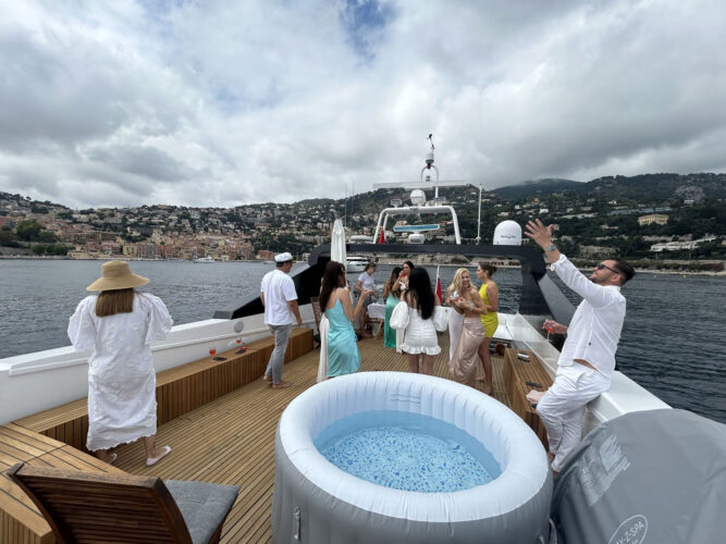 location yacht Zaffiro Canados 90 Menton 22
