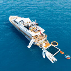 location yacht Zaffiro Canados 90 Menton 25