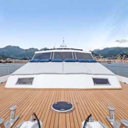 location yacht Zaffiro Canados 90 Menton 4