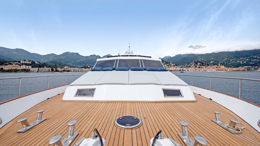 location yacht Zaffiro Canados 90 Menton 4