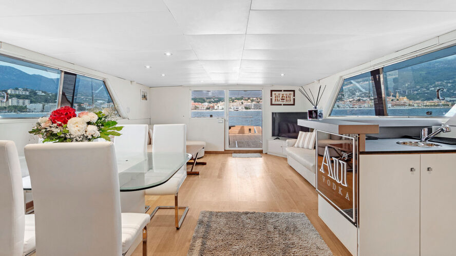location yacht Zaffiro Canados 90 Menton 8